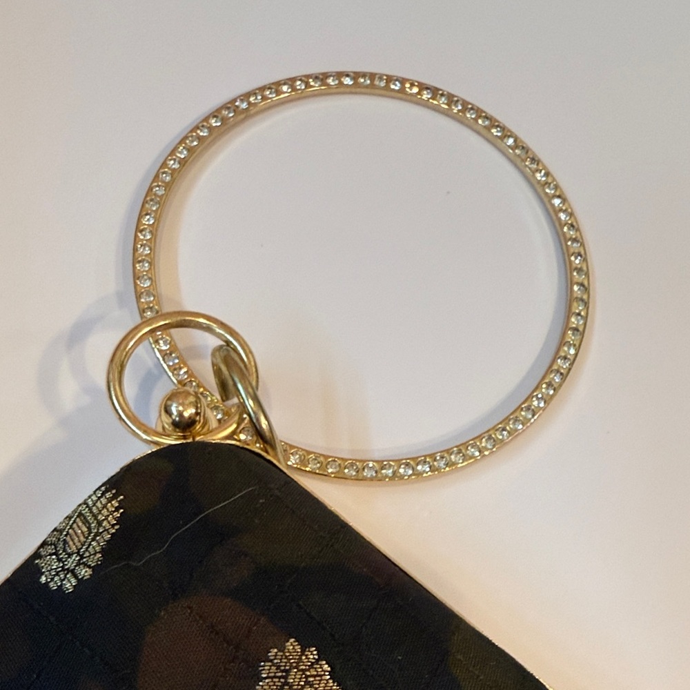 Floral Patterned Wrist Clutch with Gold Bling Ring - with shoulder strap - Picture 6 of 9